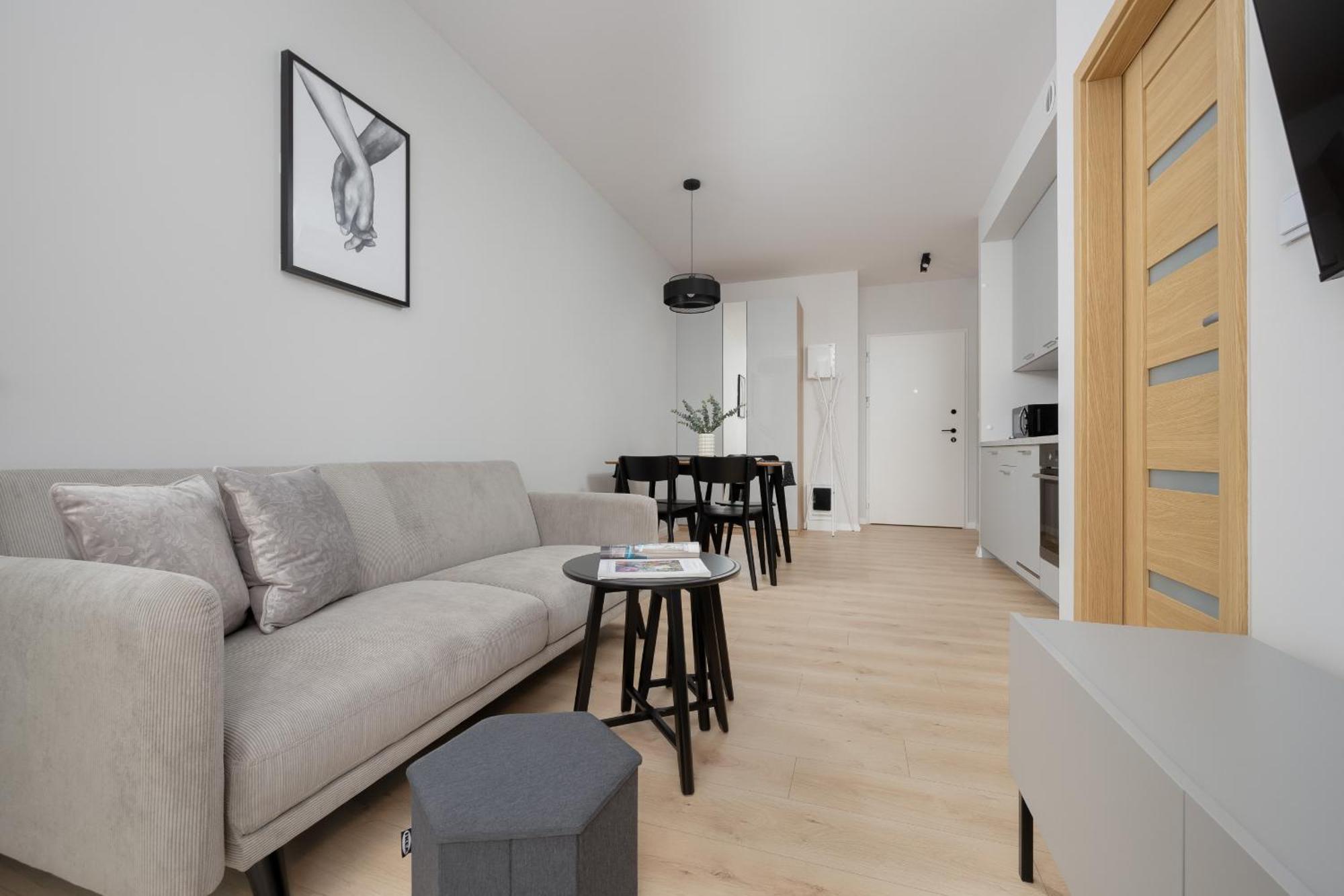 Stylish Apartments With Parking By Noclegi Renters วอร์ซอ ภายนอก รูปภาพ