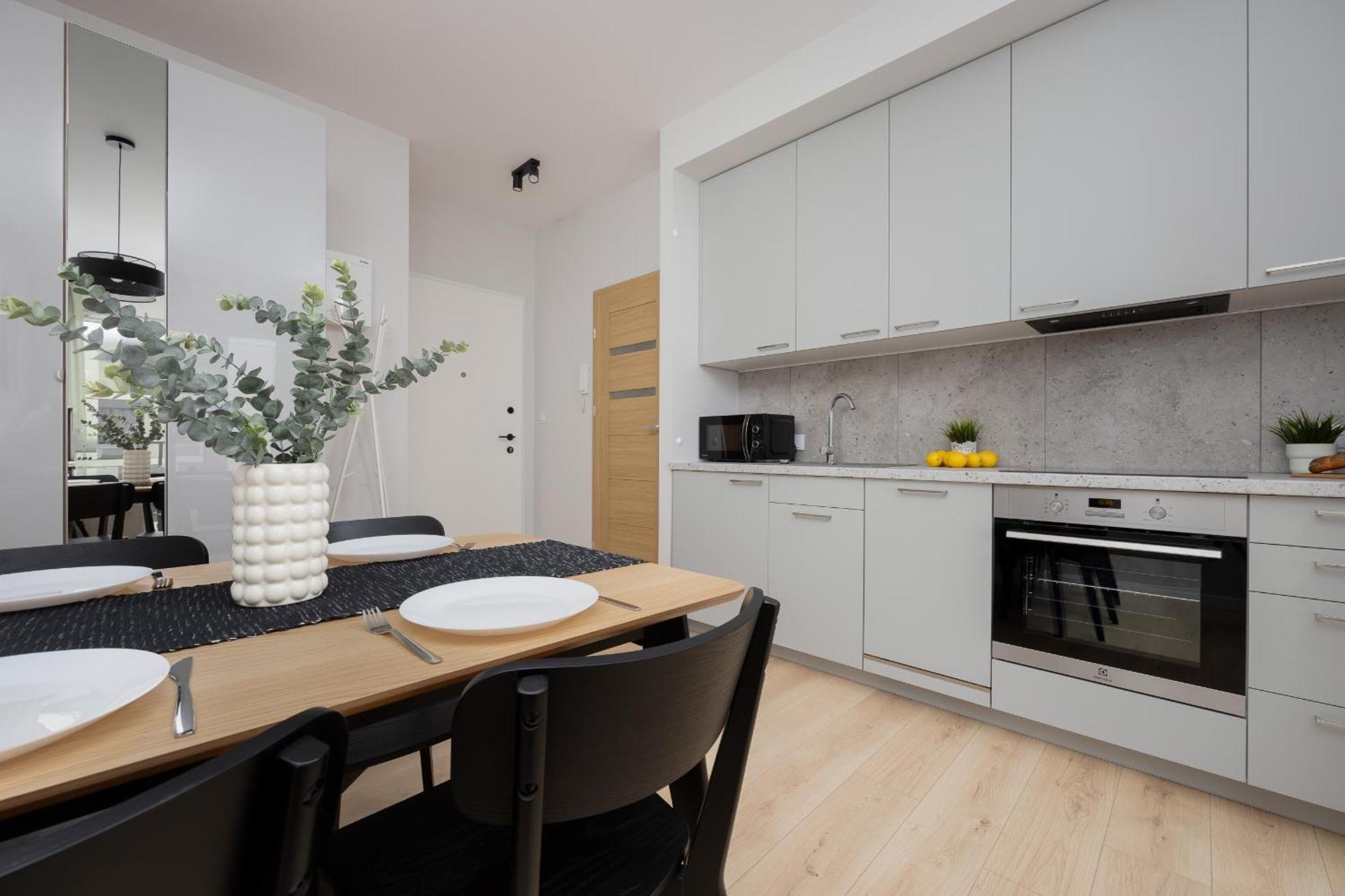 Stylish Apartments With Parking By Noclegi Renters วอร์ซอ ภายนอก รูปภาพ