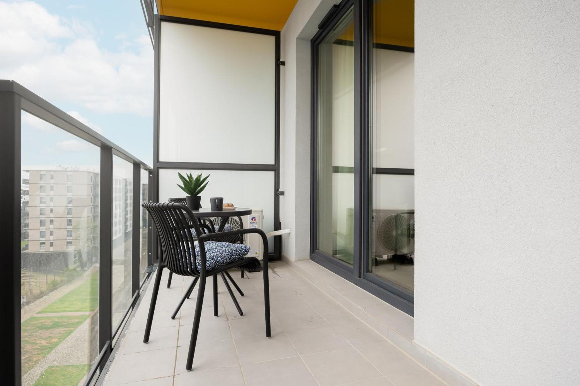 Stylish Apartments With Parking By Noclegi Renters วอร์ซอ ภายนอก รูปภาพ