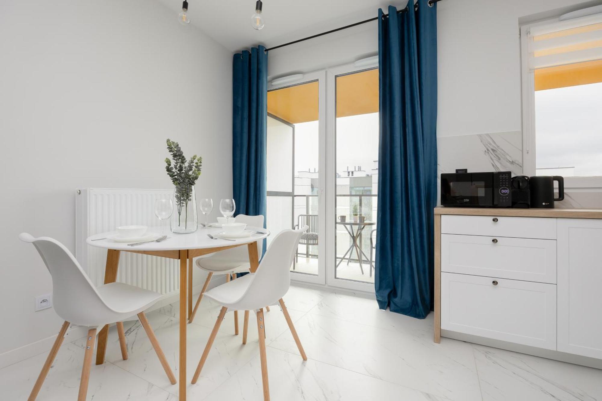Stylish Apartments With Parking By Noclegi Renters วอร์ซอ ภายนอก รูปภาพ