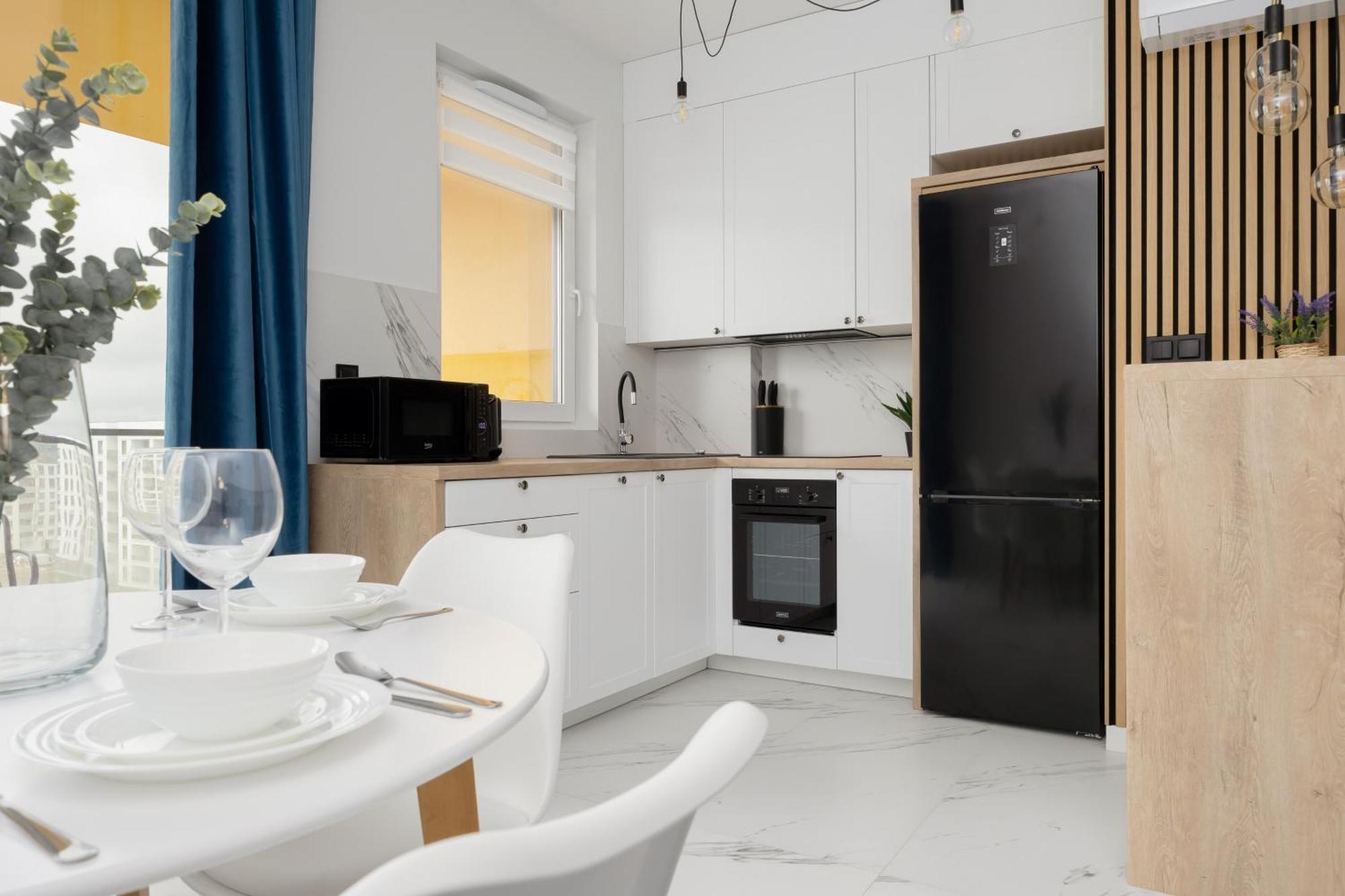 Stylish Apartments With Parking By Noclegi Renters วอร์ซอ ภายนอก รูปภาพ